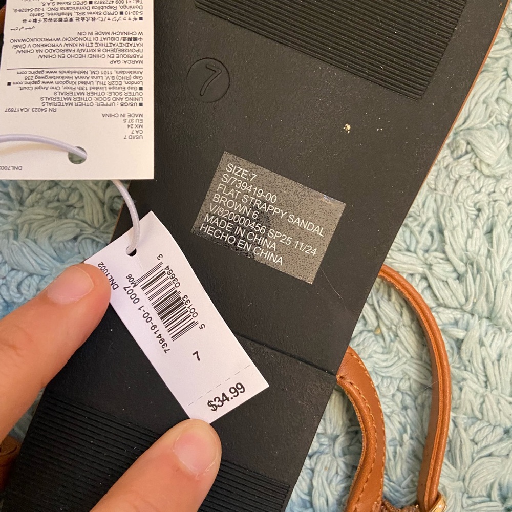 NWT New with tags gap factory Vegan-Leather Strappy Sandals - Picture 5 of 6